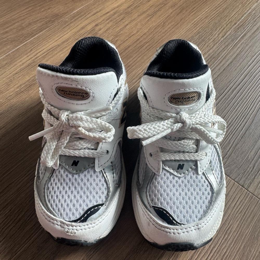 New Balance Kids' White and Gray Sneakers size 6 US